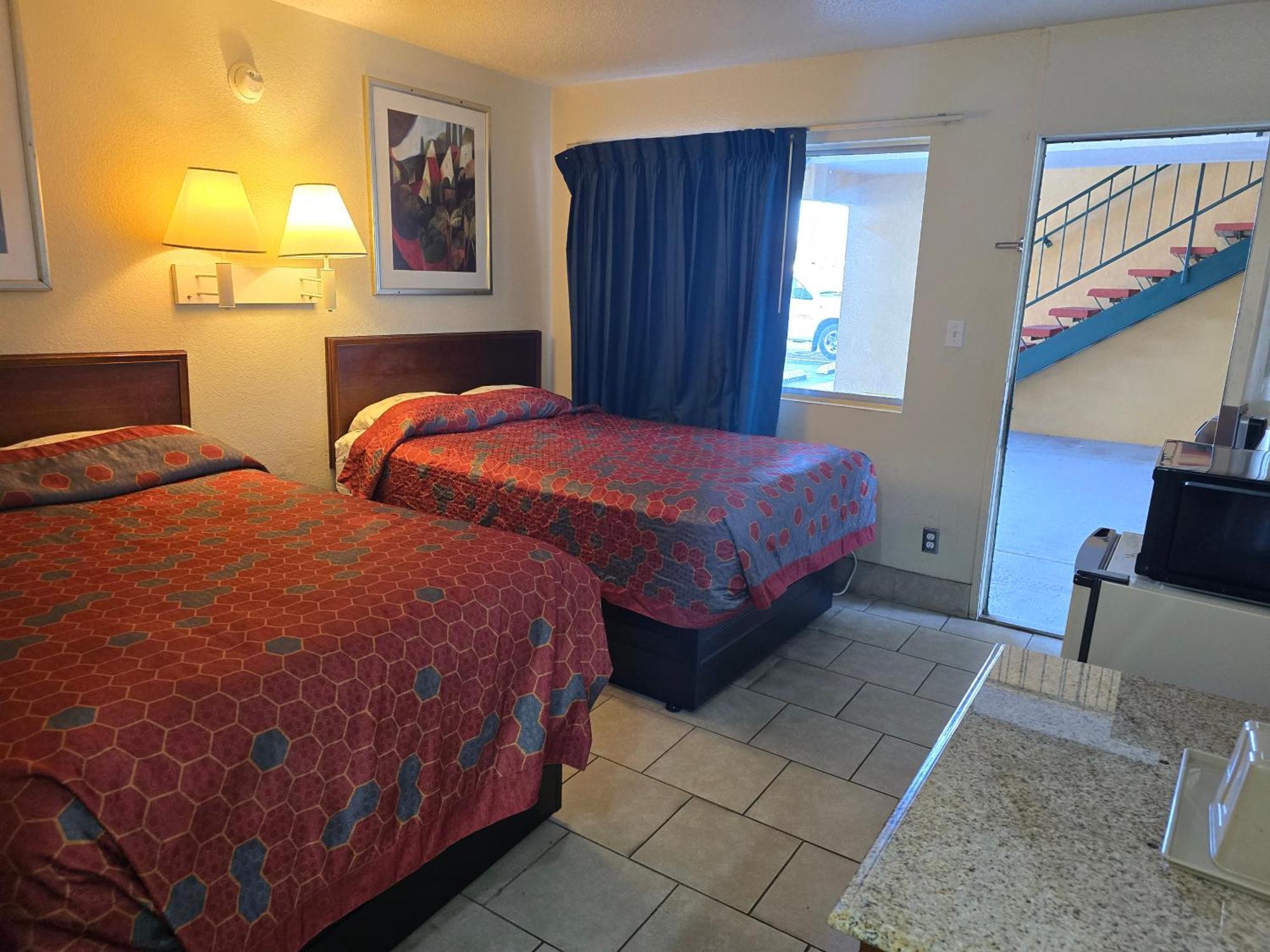 Carpet Inn オペライカ エクステリア 写真