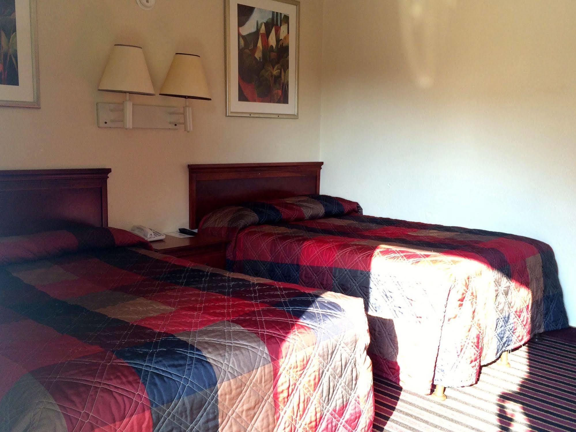Carpet Inn オペライカ エクステリア 写真